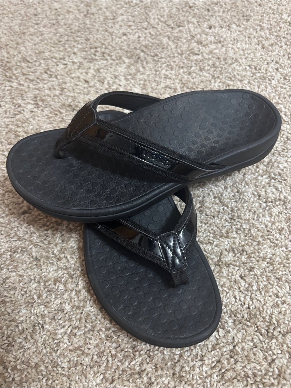 Vionic Black Women's Flip Flop Sandals - Black